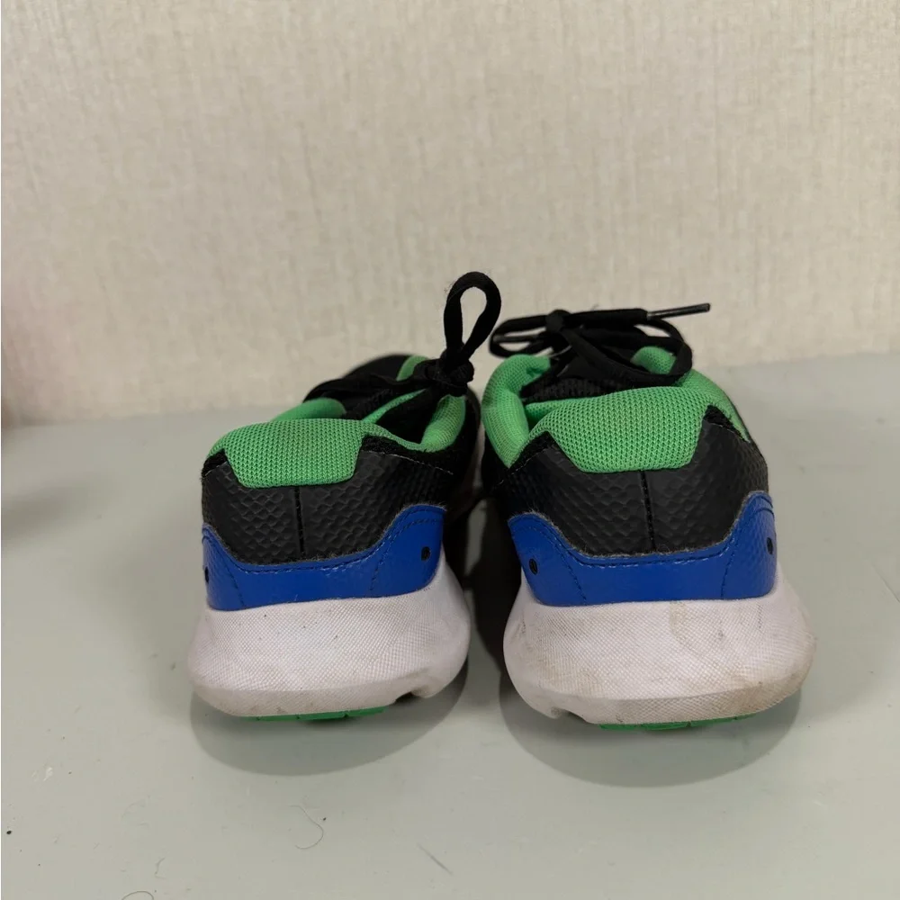 Under Armour‎ Kids Black and Blue Sneakers